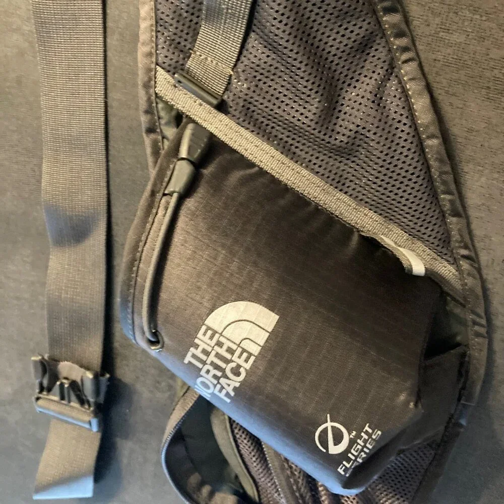 The North Face Enduro Belt - Perfect condition! - Picture 4 of 5